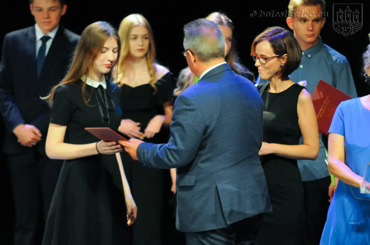 Łączą pracę z talentem. Najlepsi uczniowie nagrodzeni