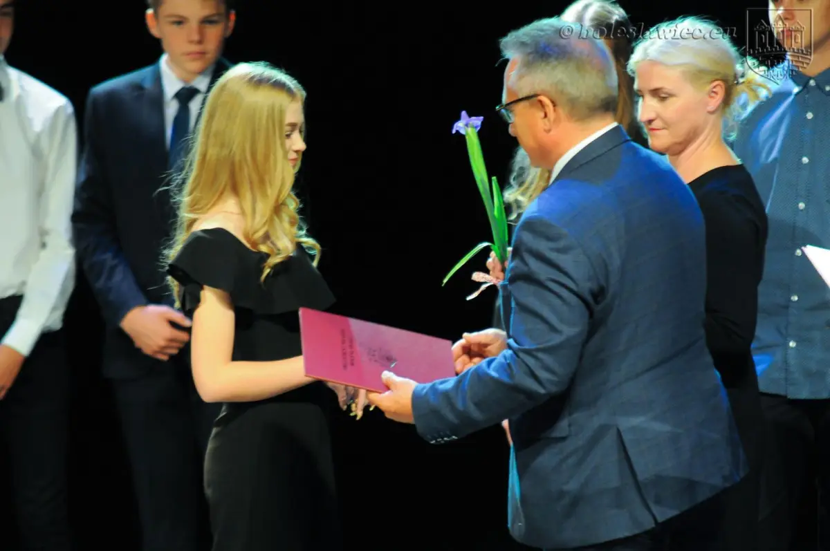 Łączą pracę z talentem. Najlepsi uczniowie nagrodzeni