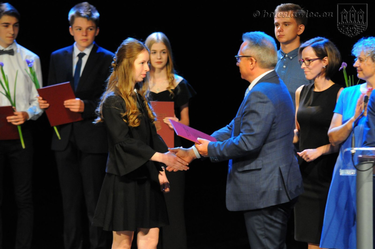 Łączą pracę z talentem. Najlepsi uczniowie nagrodzeni