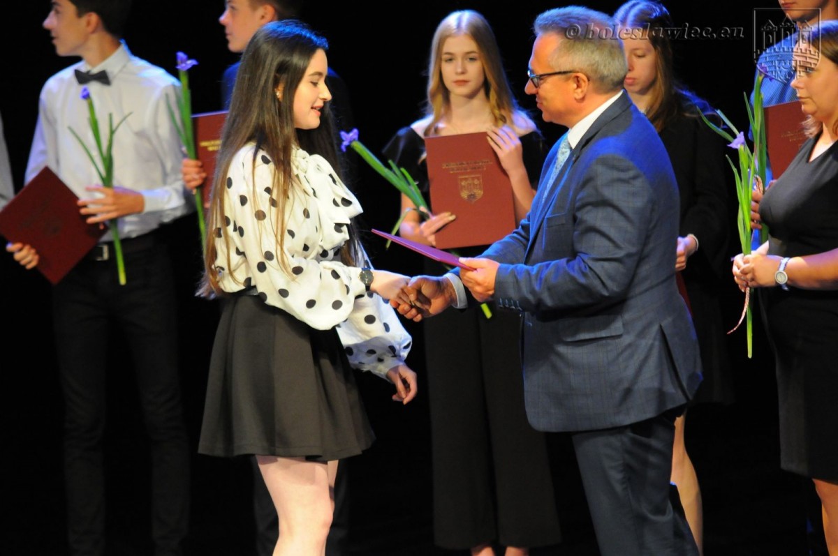 Łączą pracę z talentem. Najlepsi uczniowie nagrodzeni