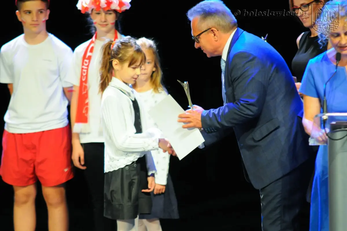 Łączą pracę z talentem. Najlepsi uczniowie nagrodzeni