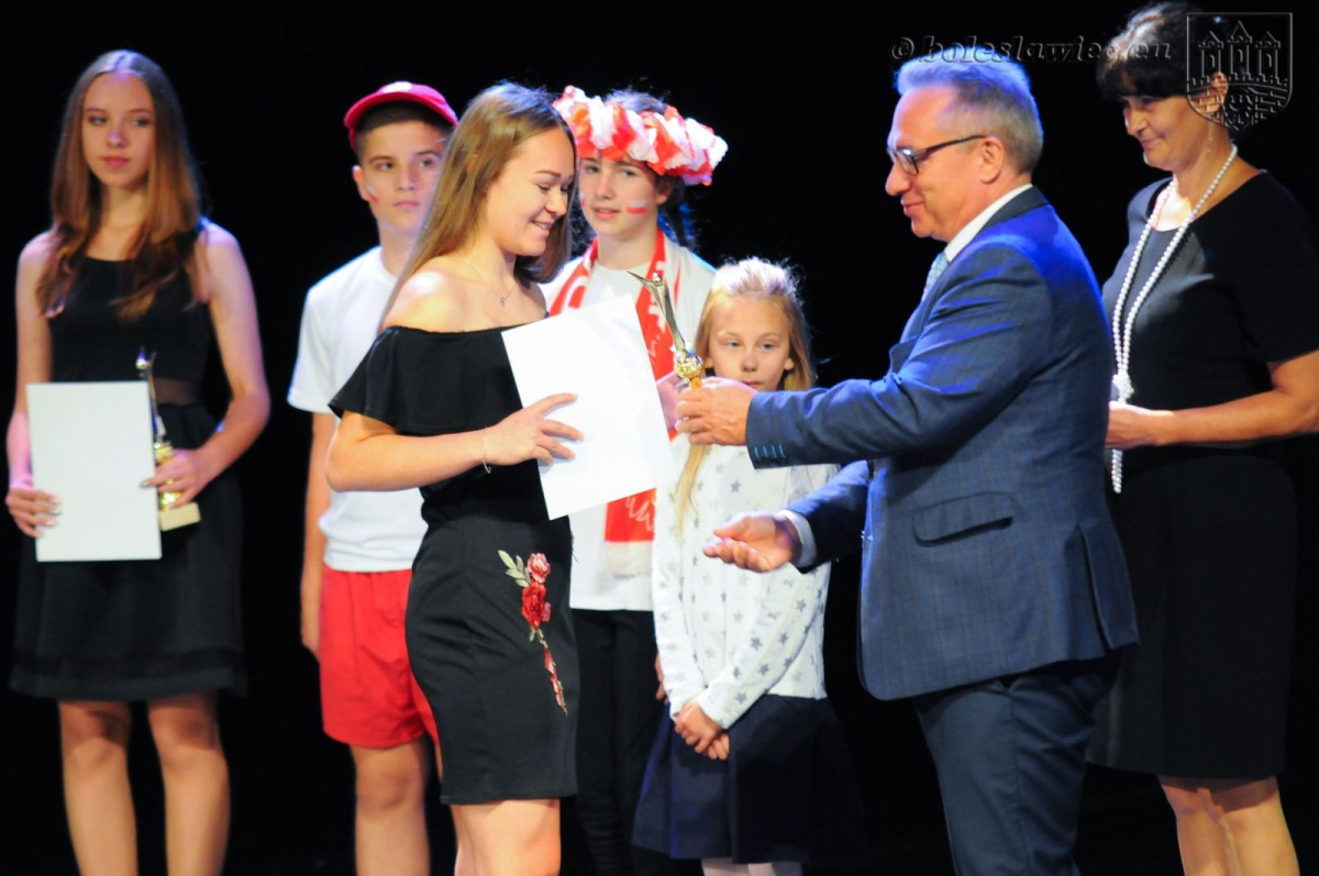 Łączą pracę z talentem. Najlepsi uczniowie nagrodzeni