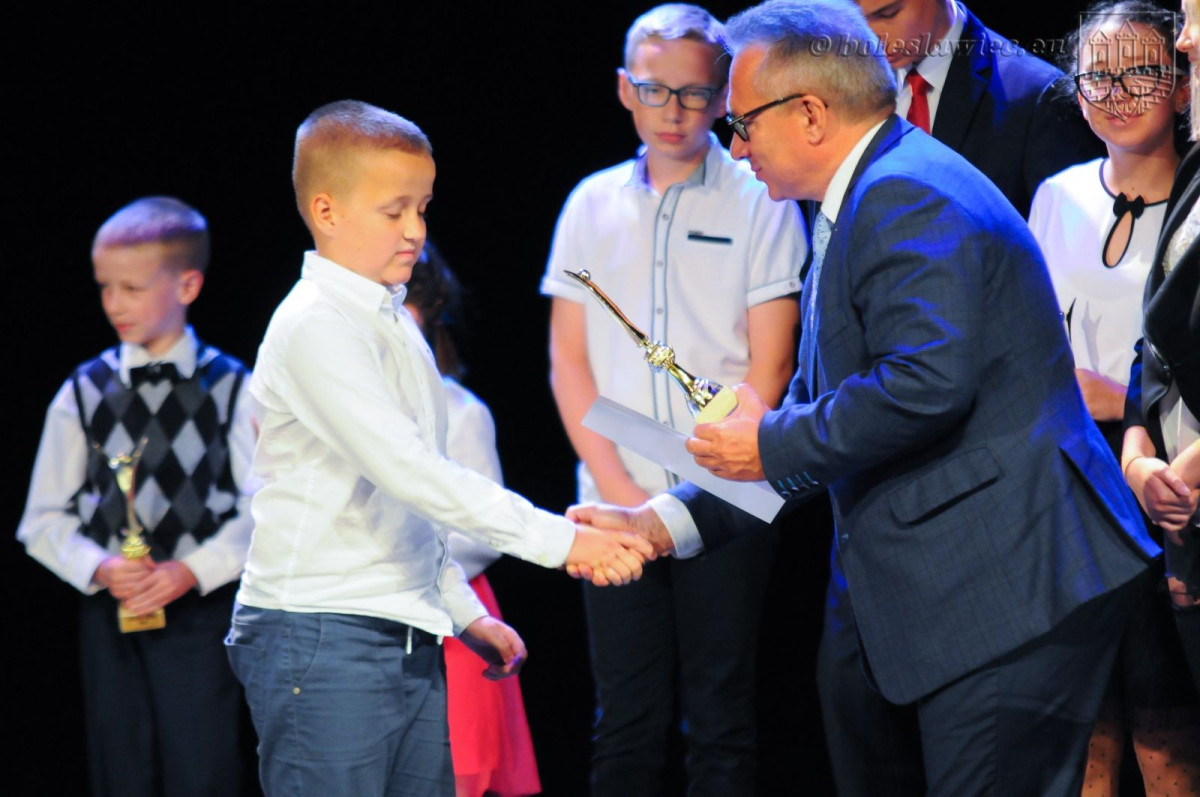 Łączą pracę z talentem. Najlepsi uczniowie nagrodzeni