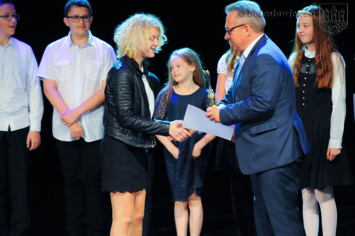 Łączą pracę z talentem. Najlepsi uczniowie nagrodzeni