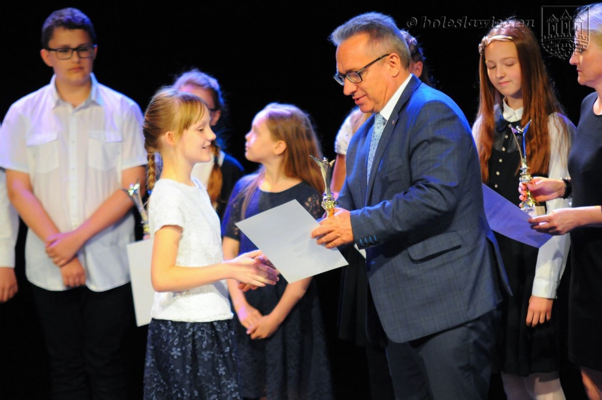 Łączą pracę z talentem. Najlepsi uczniowie nagrodzeni