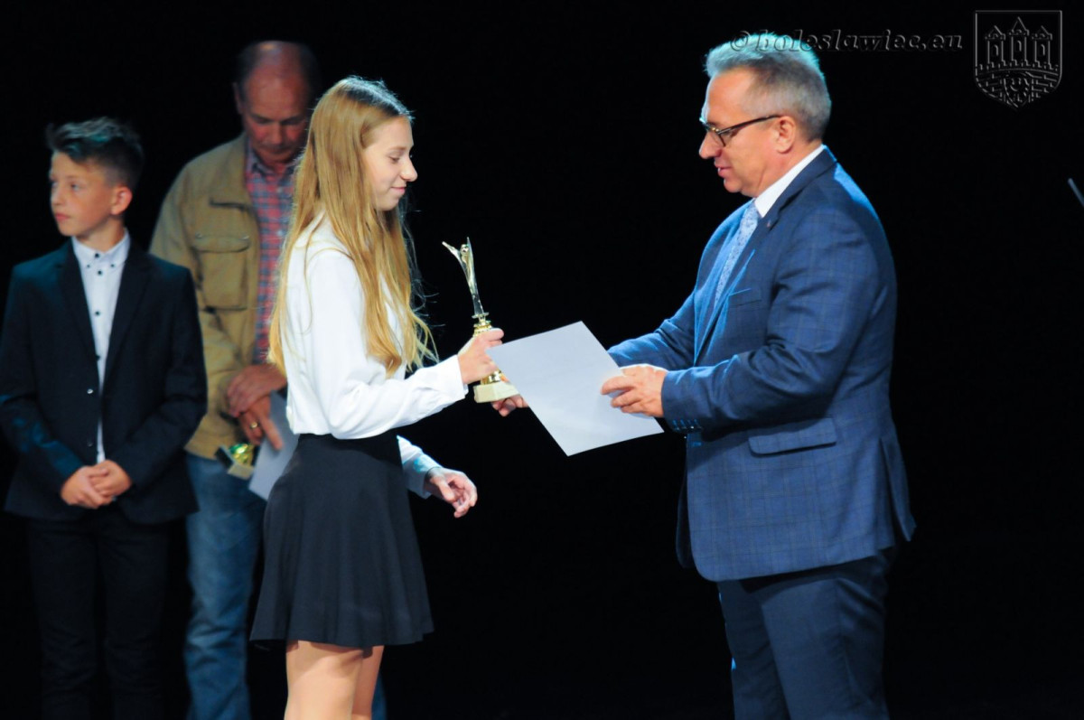Łączą pracę z talentem. Najlepsi uczniowie nagrodzeni