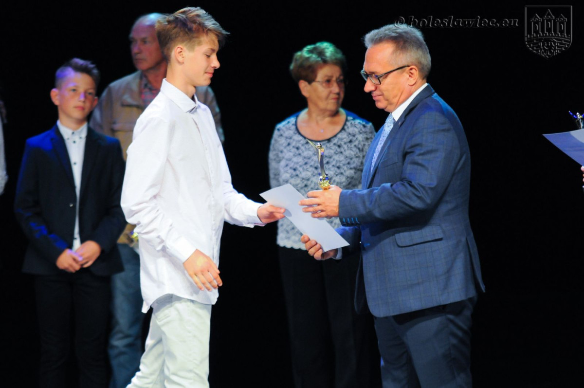 Łączą pracę z talentem. Najlepsi uczniowie nagrodzeni