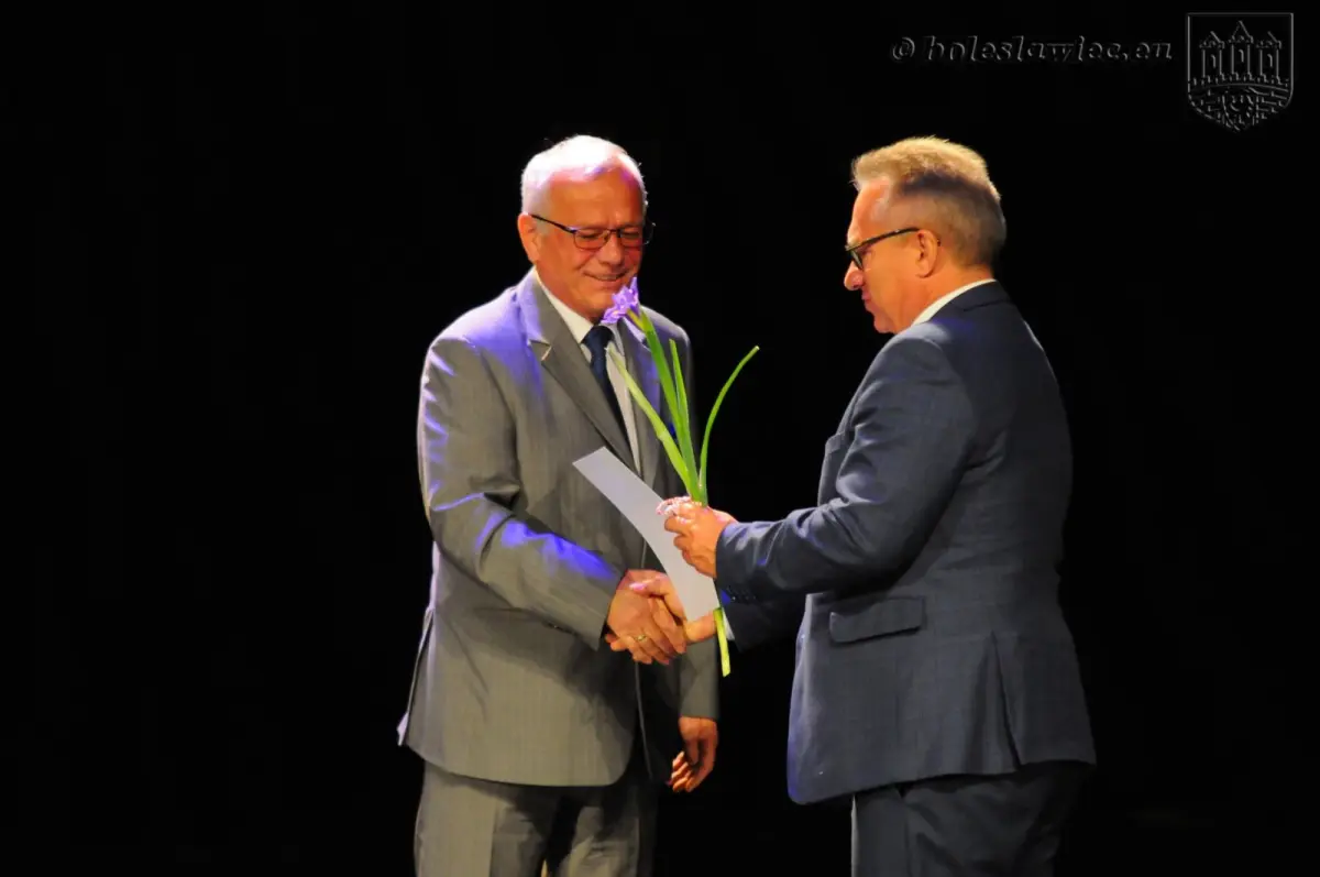 Łączą pracę z talentem. Najlepsi uczniowie nagrodzeni
