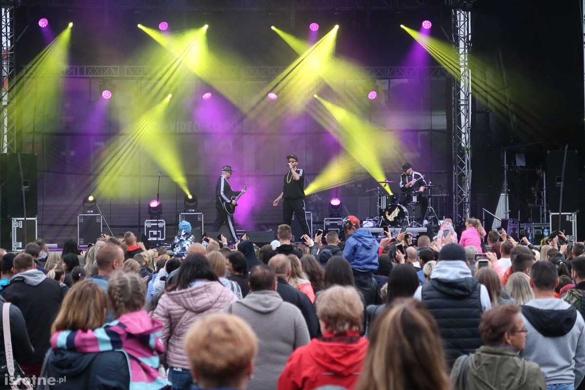 Koncert zespołu Łobuzy