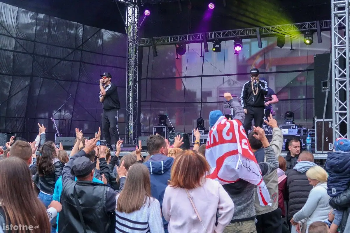 Koncert zespołu Łobuzy