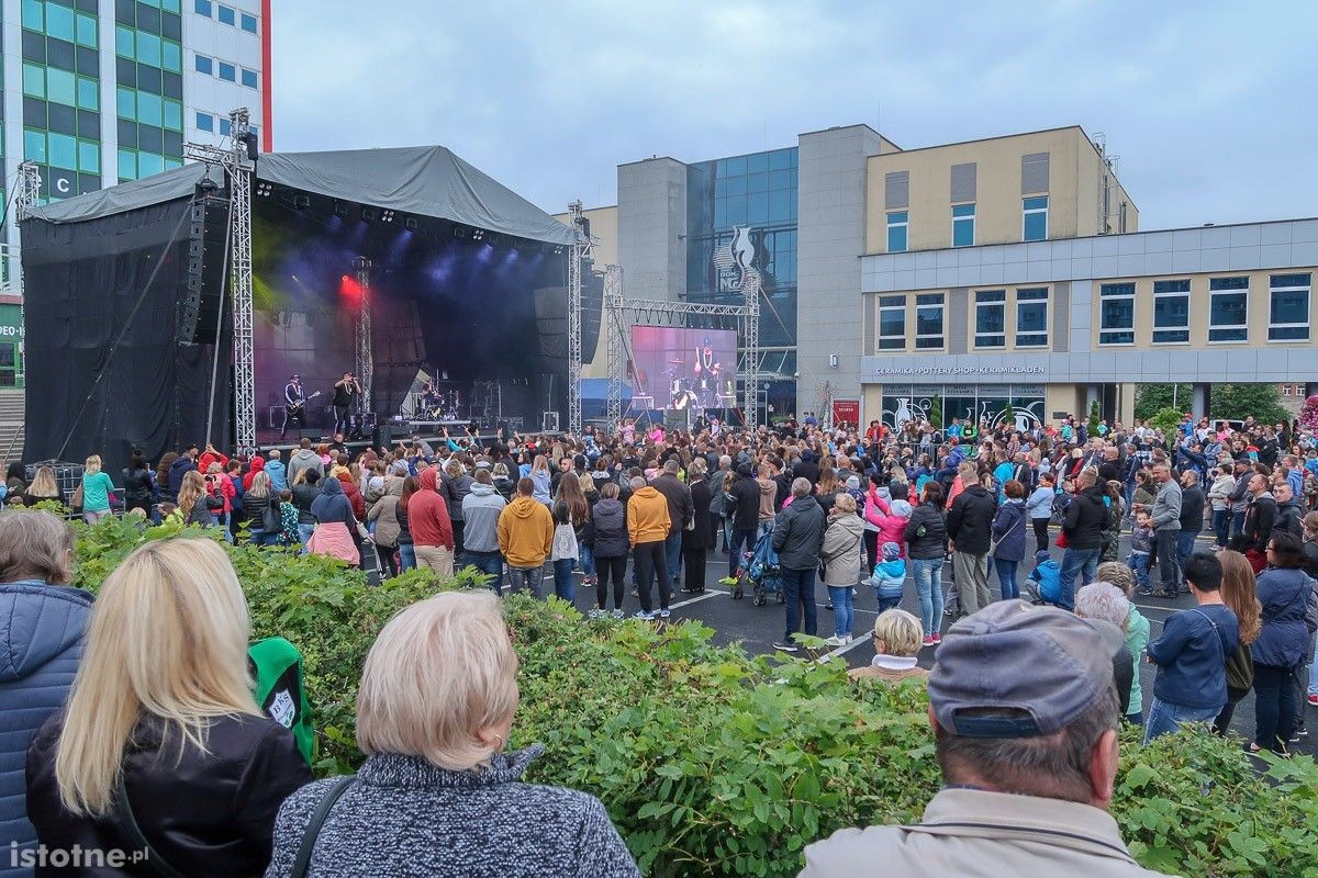 Koncert zespołu Łobuzy