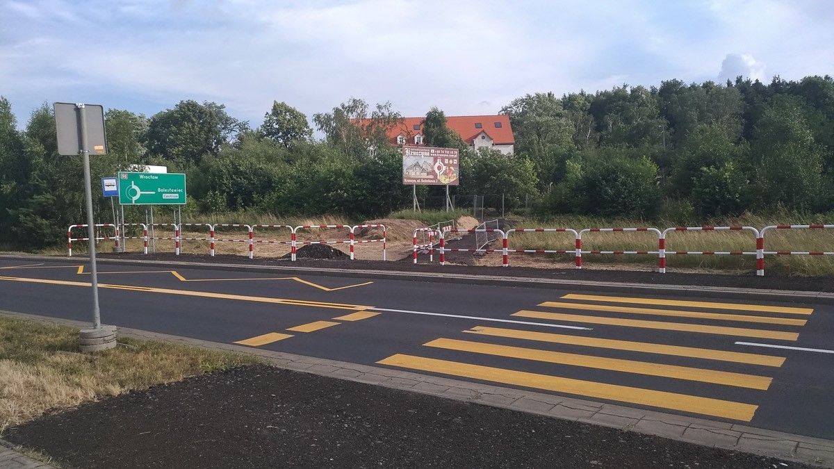 Źle oznakowane rondo Solidarności?