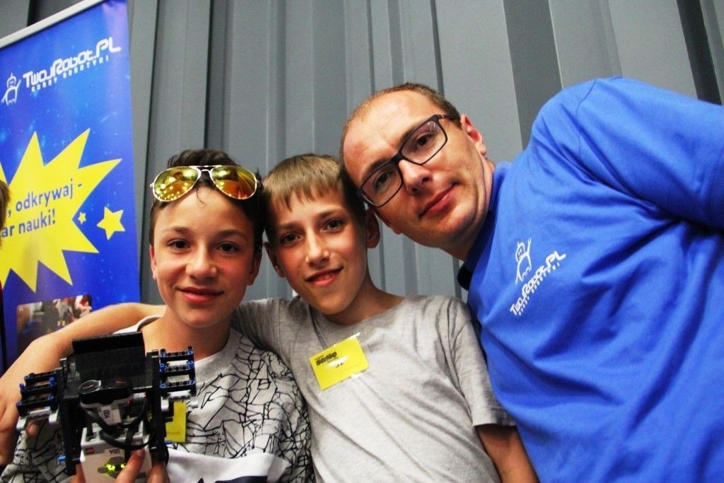 Szósta edycja zawodów SUMO robotów. Drużyna z Bolesławca TwójRobot.pl