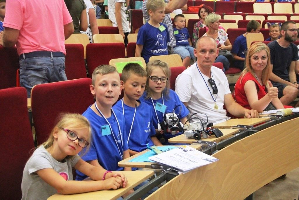 Szósta edycja zawodów SUMO robotów. Drużyna z Bolesławca TwójRobot.pl