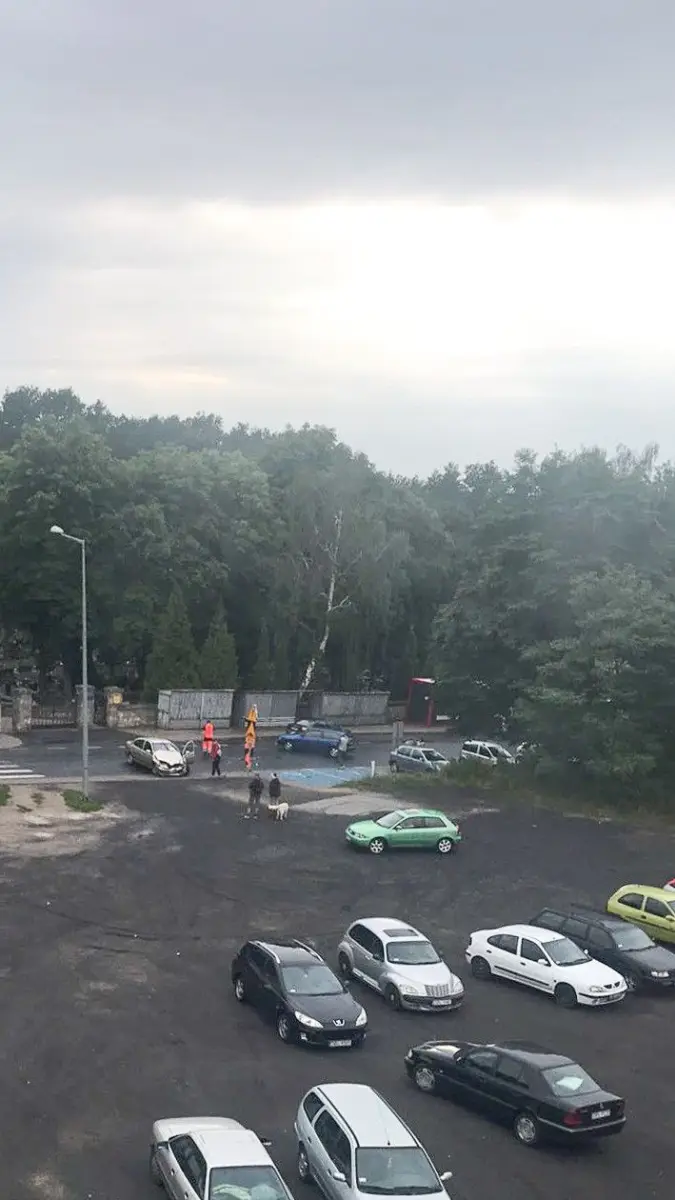 Аварія на Śluzowa. Зіткнулися три автомобілі