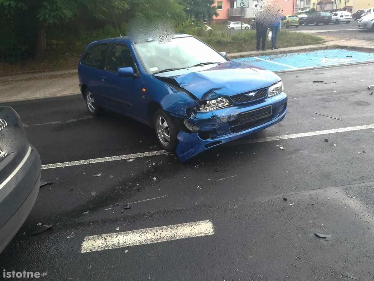 Wypadek na Śluzowej. Zderzyły się trzy auta