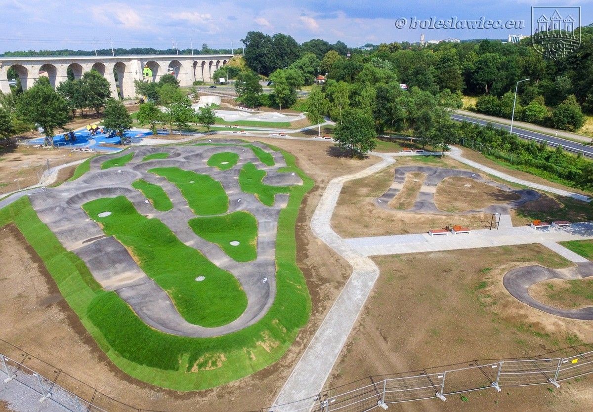 Pumptrack, skatepark i ścianka wspinaczkowa przy bolesławieckim wiadukcie CORAZ BLIŻEJ