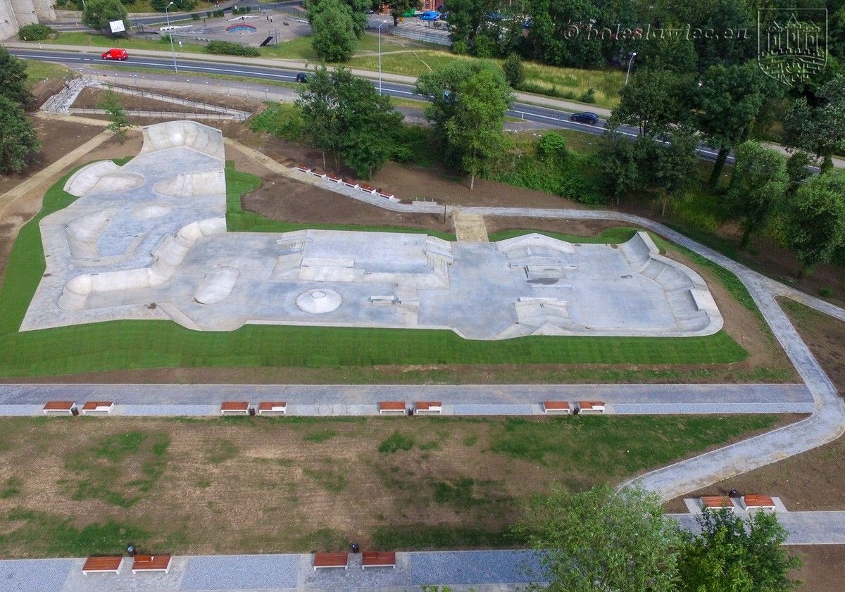 Pumptrack, skatepark i ścianka wspinaczkowa przy bolesławieckim wiadukcie CORAZ BLIŻEJ