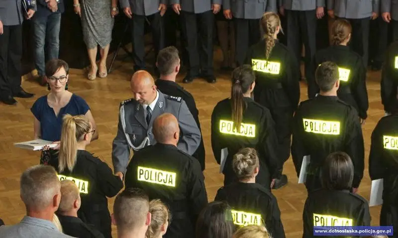 Nowi dolnośląscy policjanci już po ślubowaniu