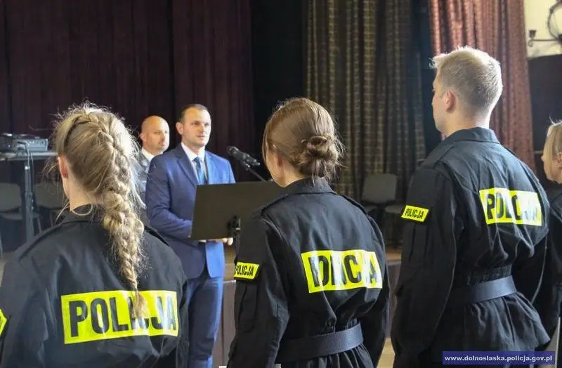 Nowi dolnośląscy policjanci już po ślubowaniu