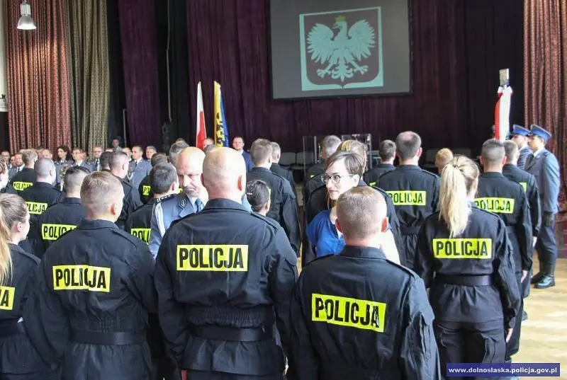Nowi dolnośląscy policjanci już po ślubowaniu