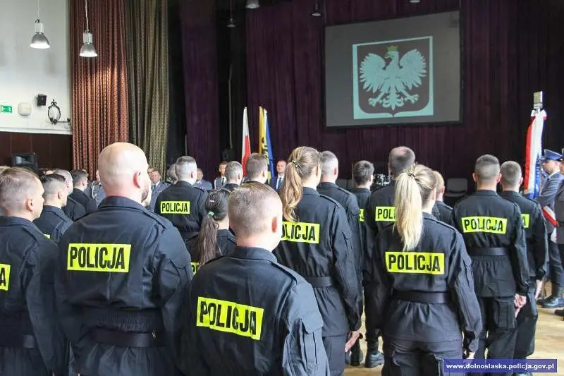 Nowi dolnośląscy policjanci już po ślubowaniu
