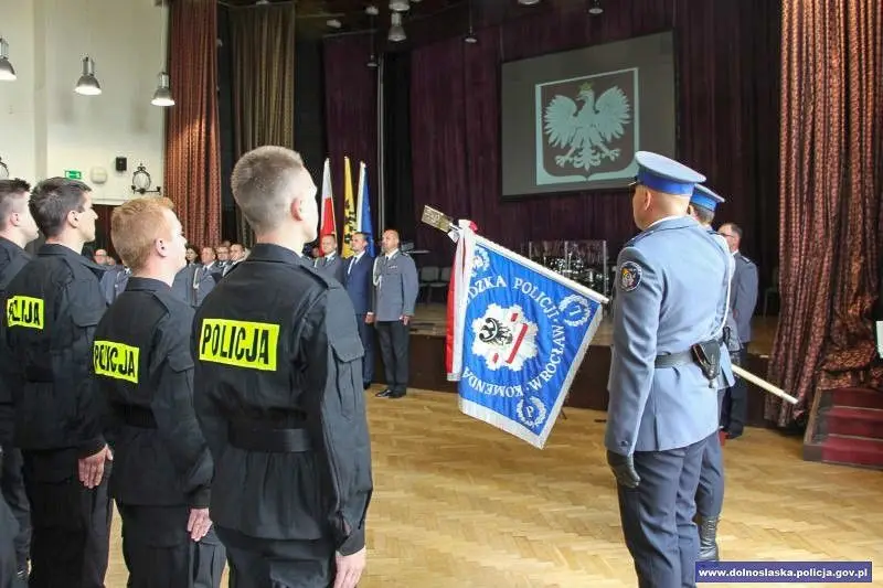 Nowi dolnośląscy policjanci już po ślubowaniu