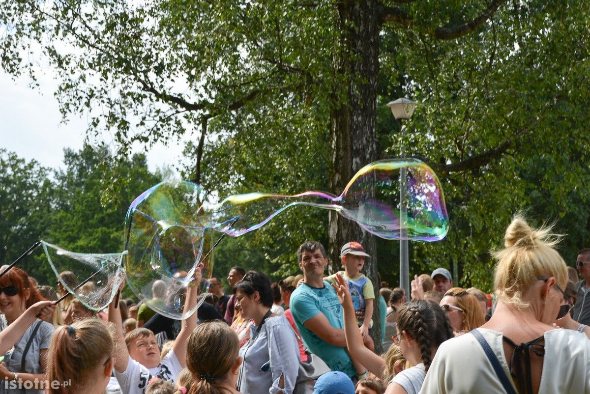 Za nami Festiwal Baniek Mydlanych na Spacerowej