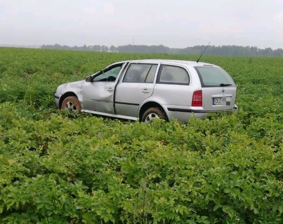 Dachowanie auta w Lubkowie