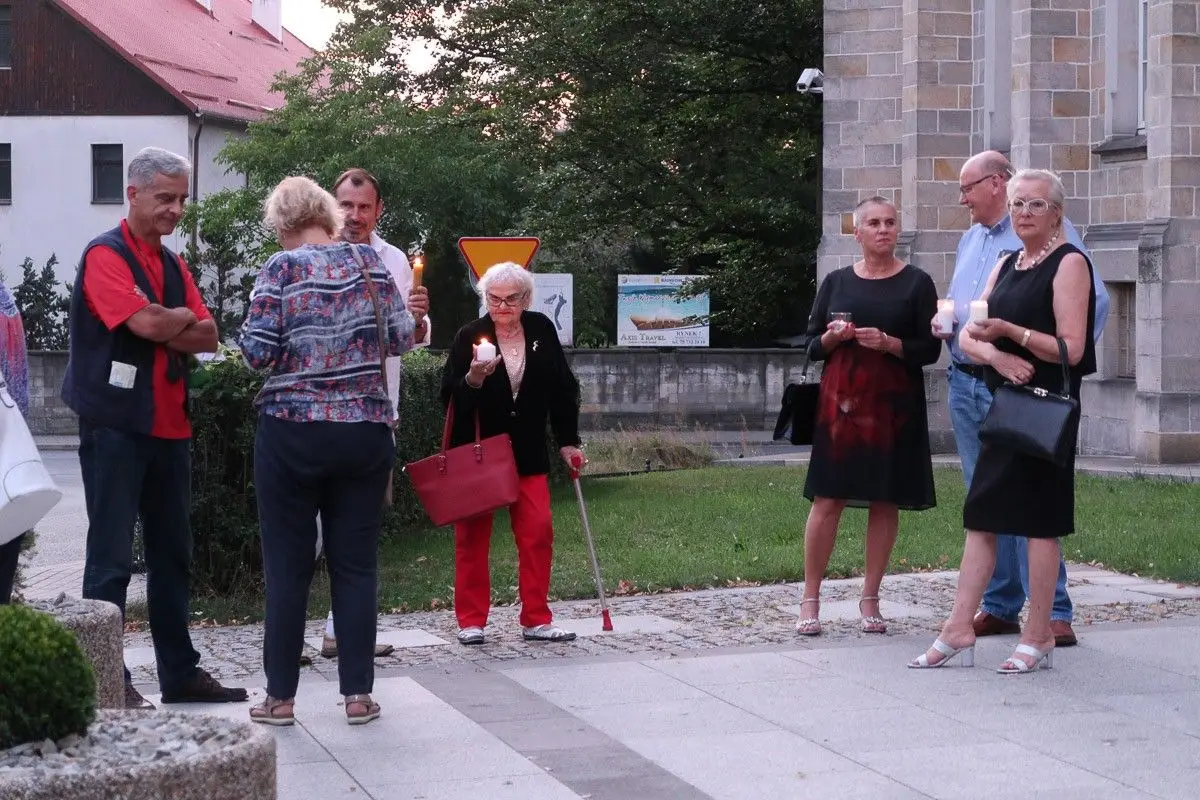 Bolesławianie protestują przed Sądem Rejonowym