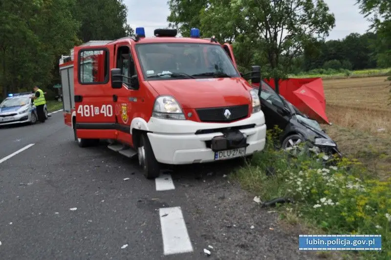 Śmiertelny wypadek na krajowej 36. 57-letnia kobieta nie żyje
