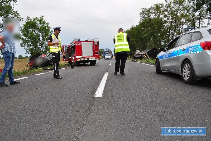 Śmiertelny wypadek na krajowej 36. 57-letnia kobieta nie żyje