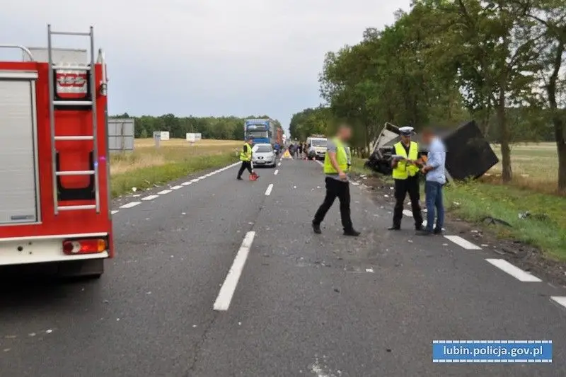 Śmiertelny wypadek na krajowej 36. 57-letnia kobieta nie żyje