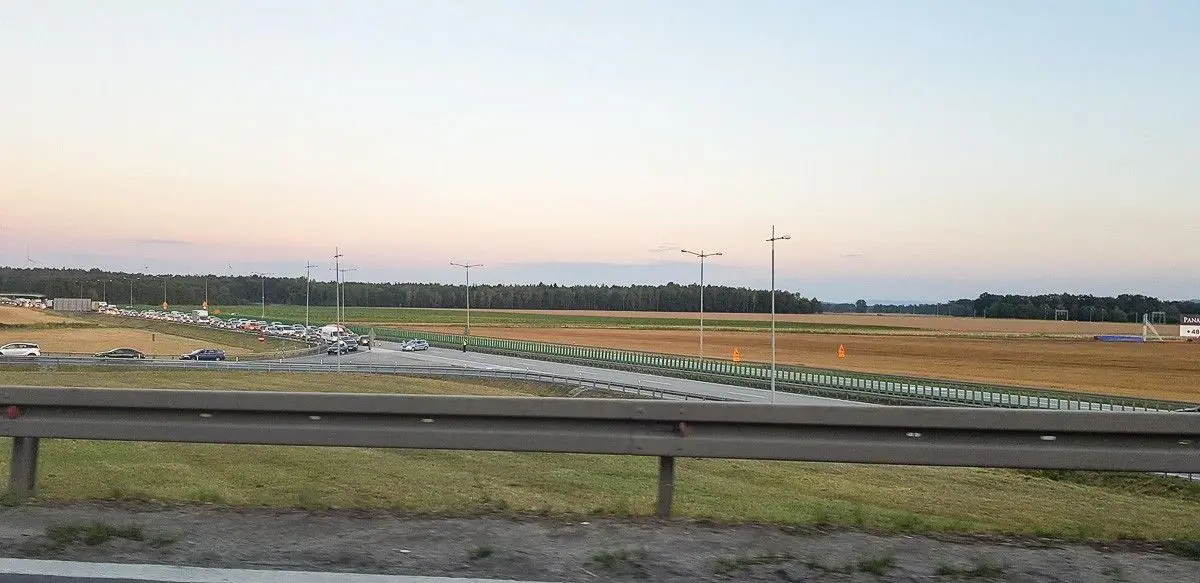 Karambol na A4. 7 osób rannych, autostrada zablokowana