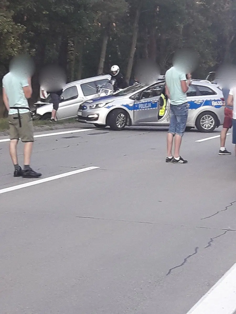 Karambol na A4. 7 osób rannych, autostrada zablokowana