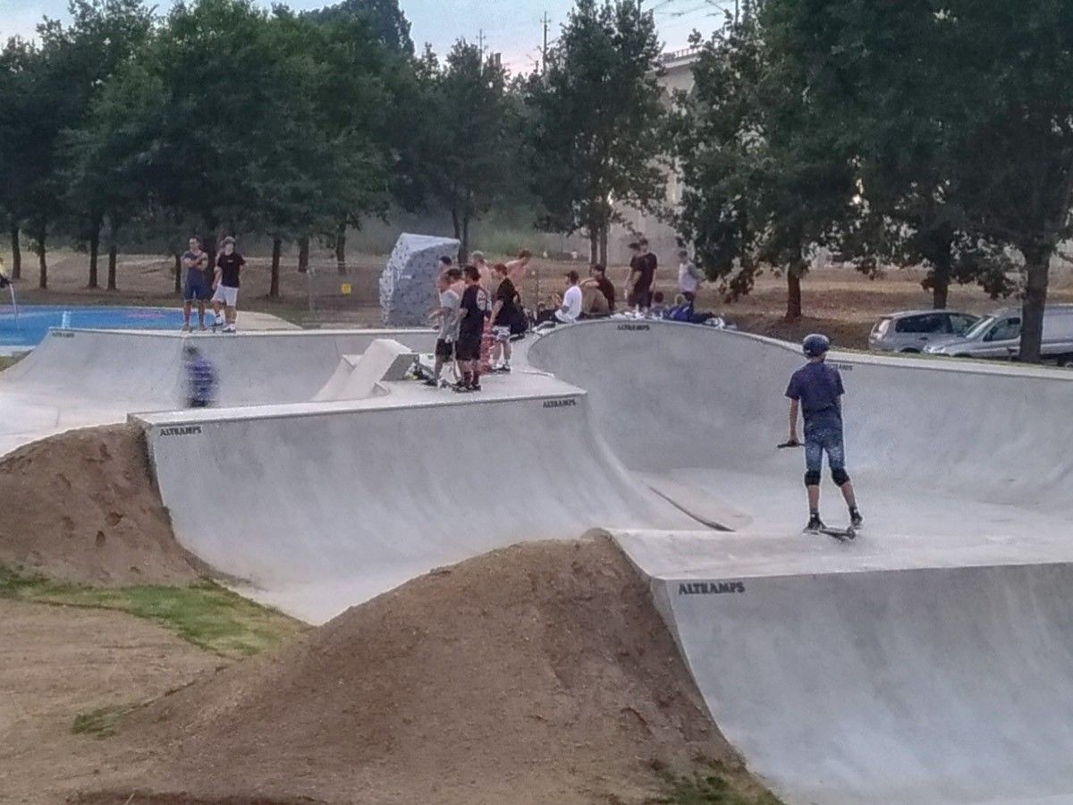 Skatepark koło wiaduktu w Bolesławcu