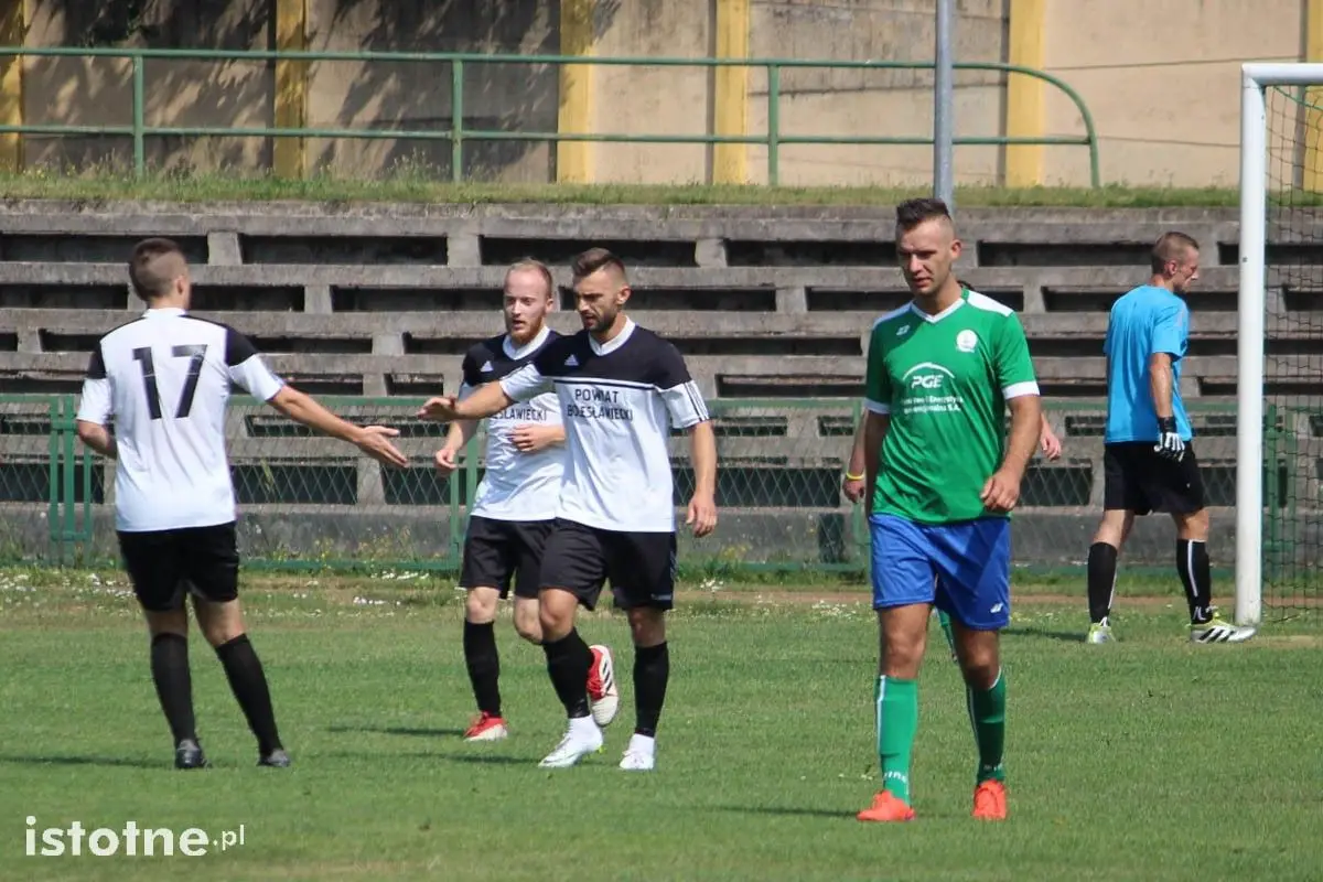 BKS wysoko wygrywa w sparingu z Piastem Zawidów