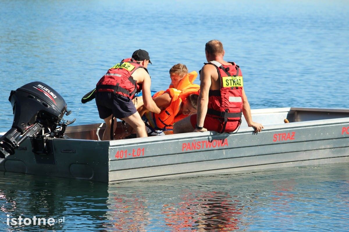 Strażacy uczą jak bezpiecznie wypoczywać nad wodą