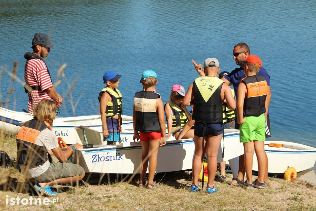Strażacy uczą jak bezpiecznie wypoczywać nad wodą