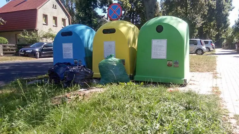 Niebezpiecznie rozmieszczone pojemniki na śmieci?