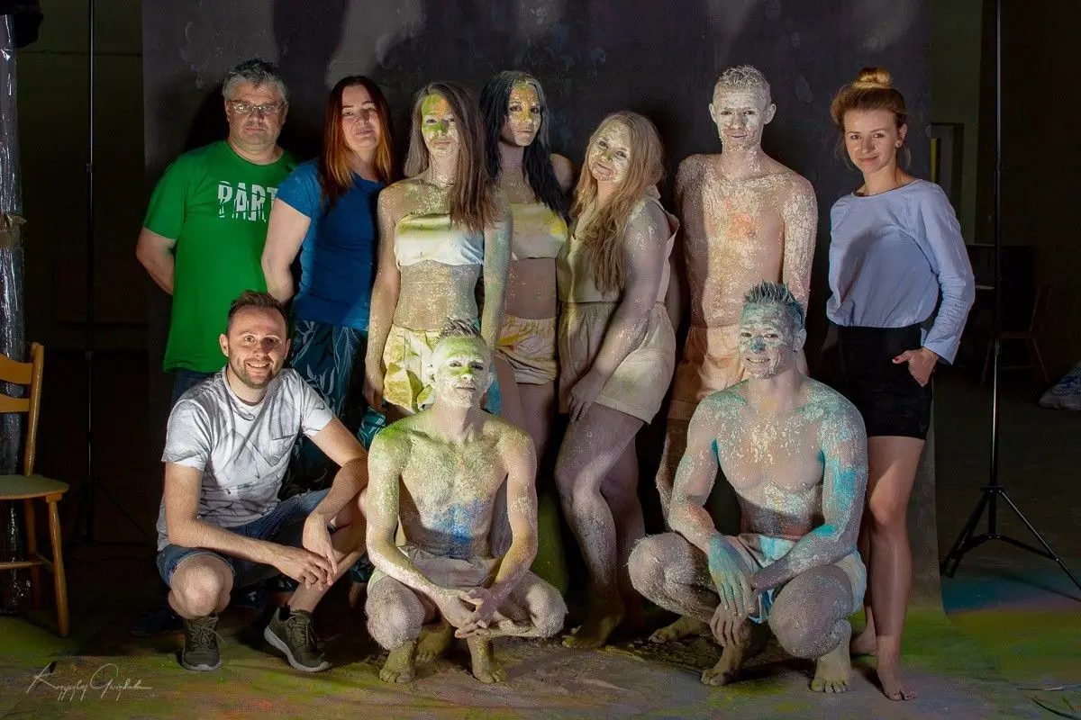 Fotografia z sesji zdjęciowej do plakatu Glina Show