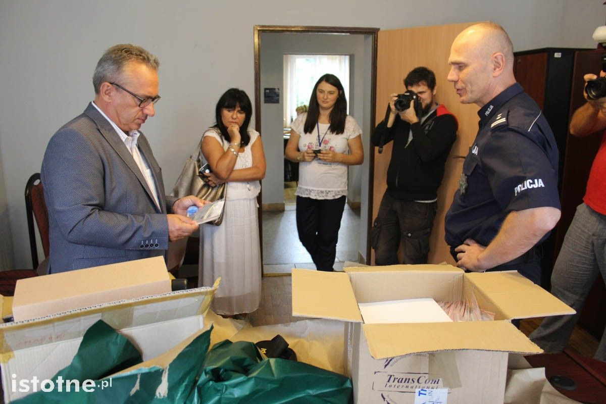 Sto narkotestów i pięć alkomatów dla bolesławieckiej policji