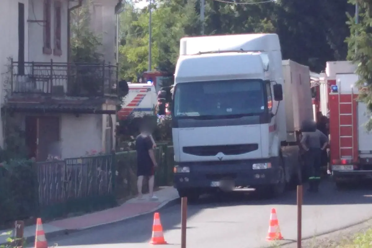 Zderzenie dwóch samochodów w Ocicach. Jedna osoba ranna