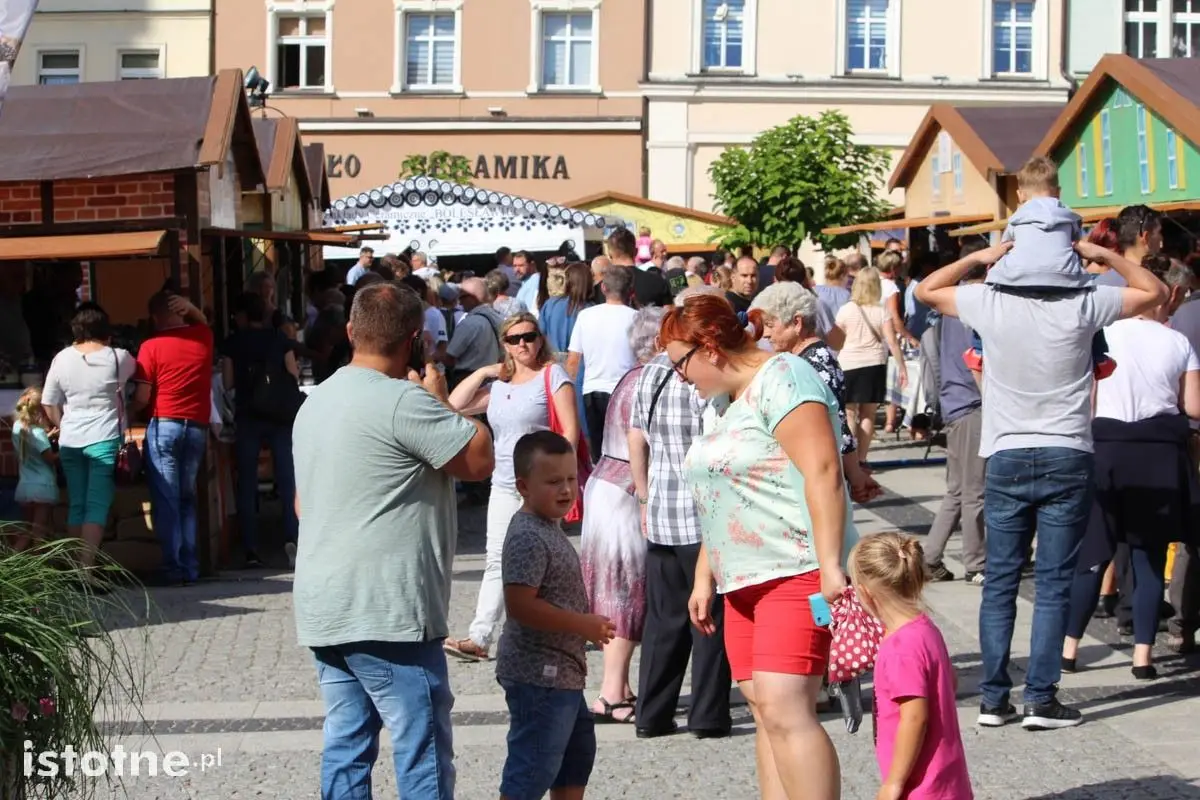Na bolesławieckim Rynku trwają targi ceramiki