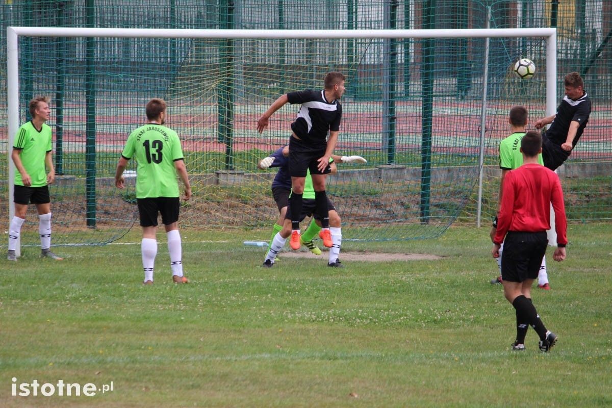 Stare Jaroszowice postawiły się Victorii Ruszów