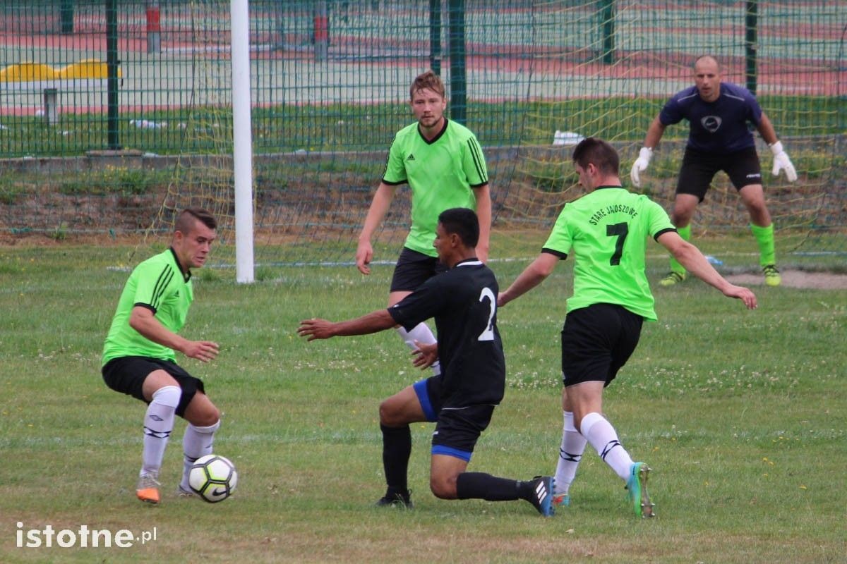 Stare Jaroszowice postawiły się Victorii Ruszów