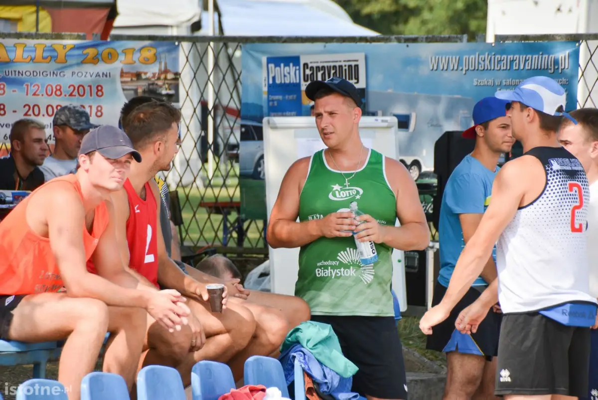 Strażacy, czyli znakomici siatkarze plażowi