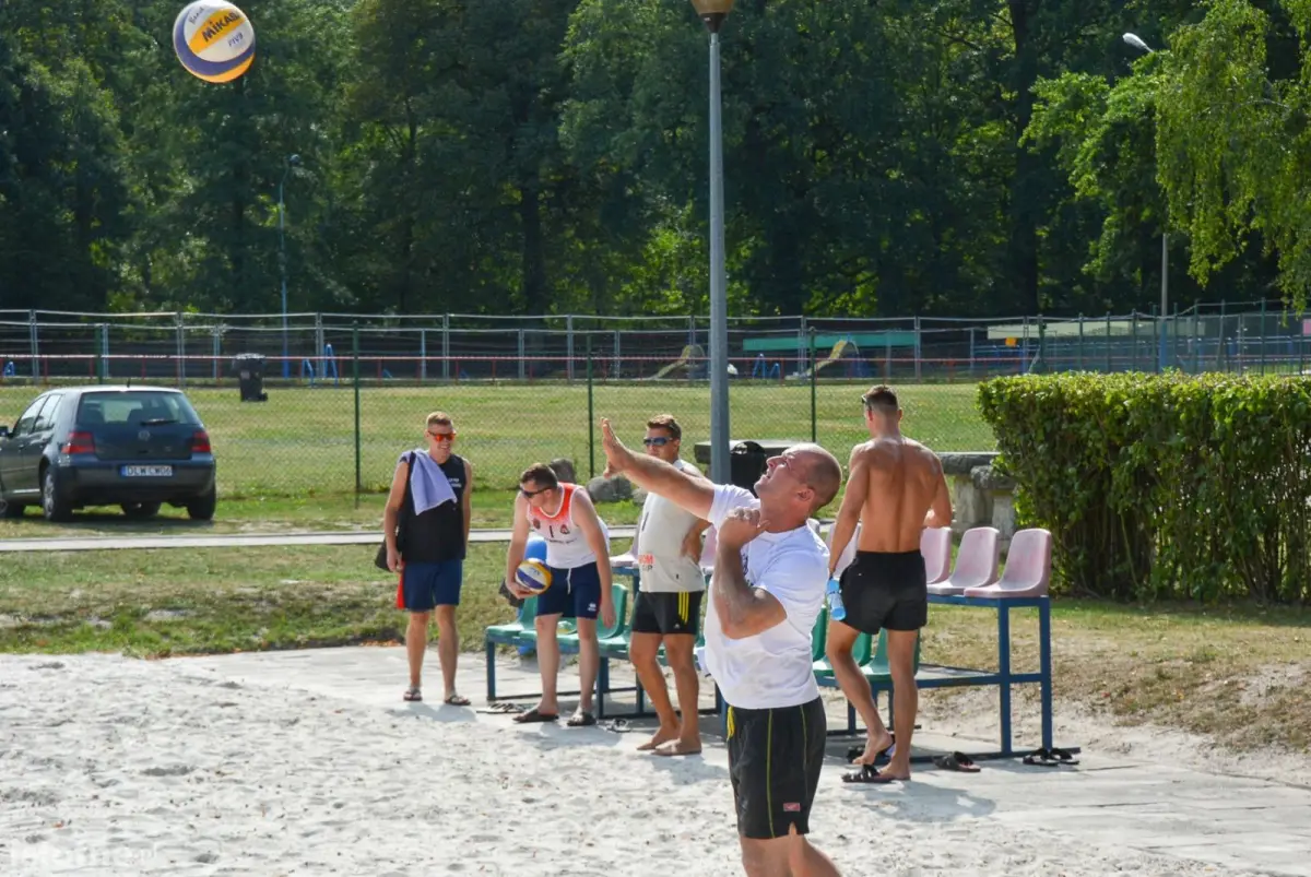 Strażacy, czyli znakomici siatkarze plażowi