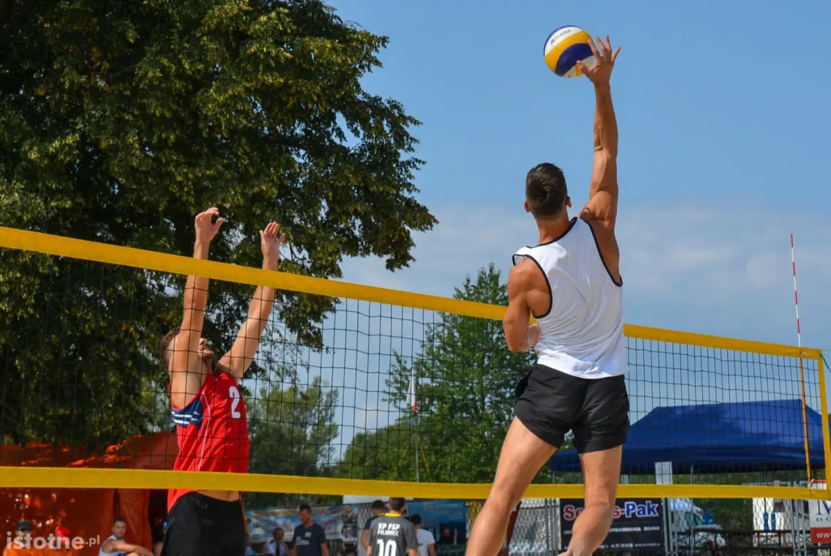 Strażacy, czyli znakomici siatkarze plażowi