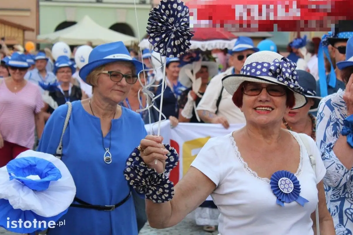 Barwna parada na Bolesławieckim Święcie Ceramiki